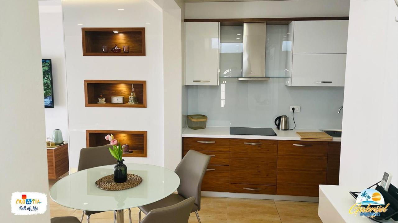 Gabrijel Apartments Makarska 1 Exterior foto
